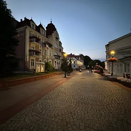 Sukces Przy Deptaku *